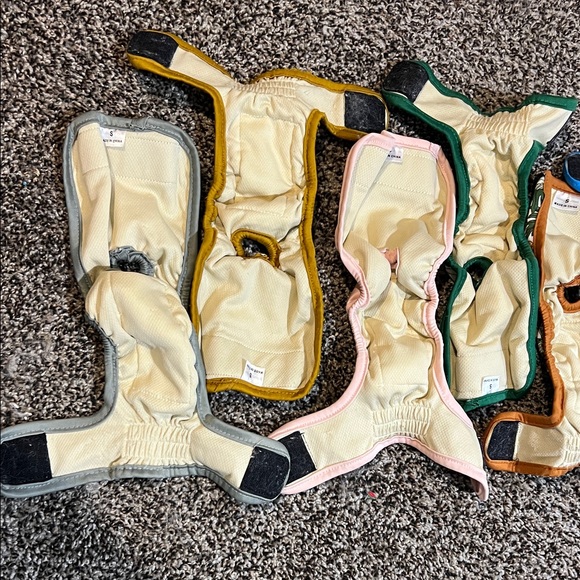 Reusable washable dog diapers - Picture 3 of 4